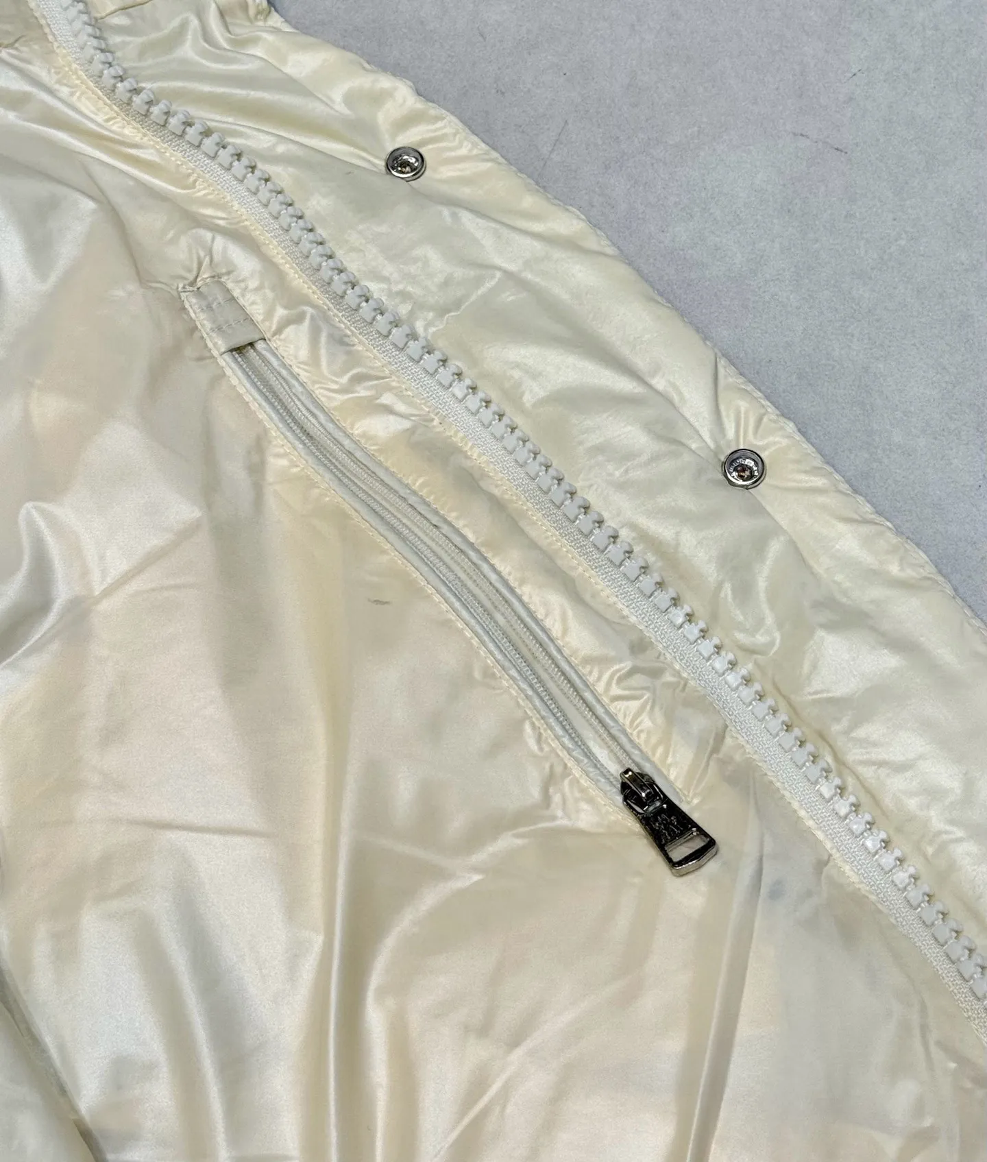 P390 2026 New Arrival 。 Premium ， 90 Classic Logo ， ， ，Lightweight ， ， ！ ， ！ ， ， ， 。 ， ， ， ， ， 。 ！ Same Style Series！Sizes：M-3XL